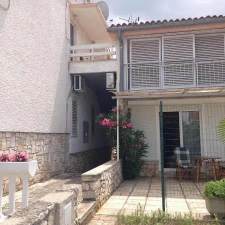 Apartment Alexandra *